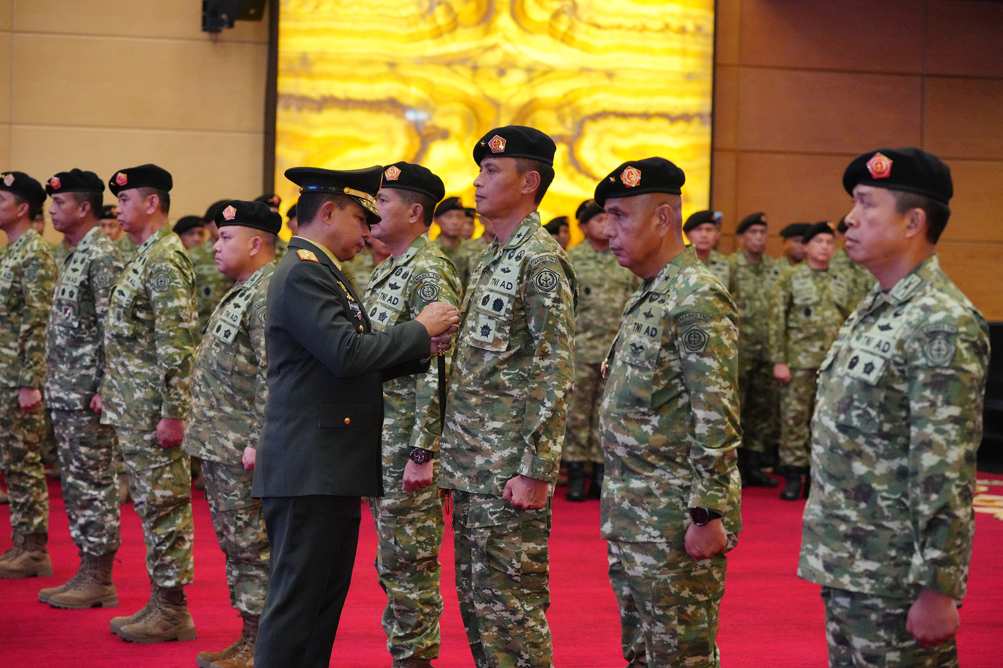 Kapusinfolahta TNI secara resmi diserahterimakan dari Brigjen TNI Wawan Pujiatmoko kepada Brigjen TNI Heldi Wira.
